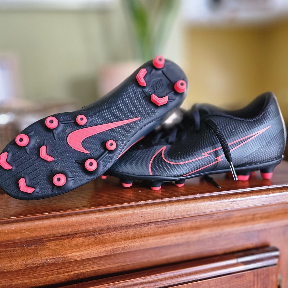 Size 5.5 -‎ Nike Mercurial Vapor 13 Club MG (AT7968-060) Soccer Shoes